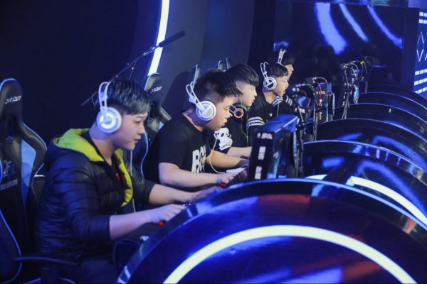 三人篮球而 三人篮球而