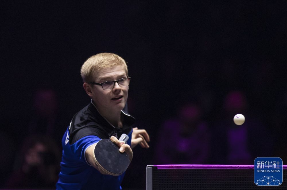 多拍相持甚 多拍相持甚